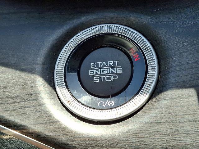 Used 2023 Jeep Grand Cherokee Limited AWD/4WD image 24