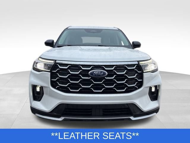 Certified 2025 Ford Explorer Platinum w/ Ultimate Package image 7