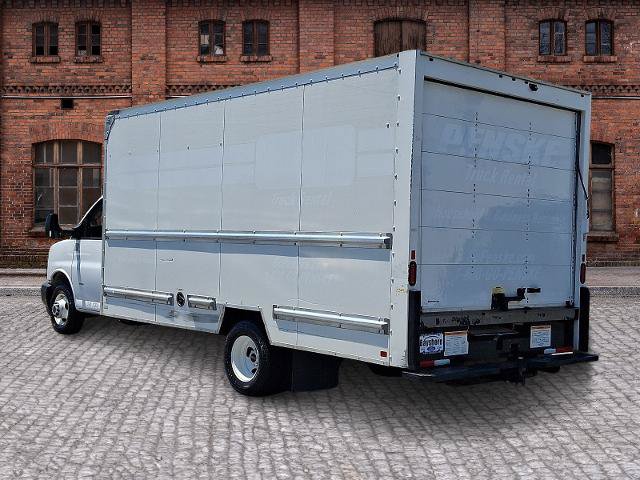 Used 2021 GMC Savana 3500 Extended w/ Power Convenience Package RWD image 6