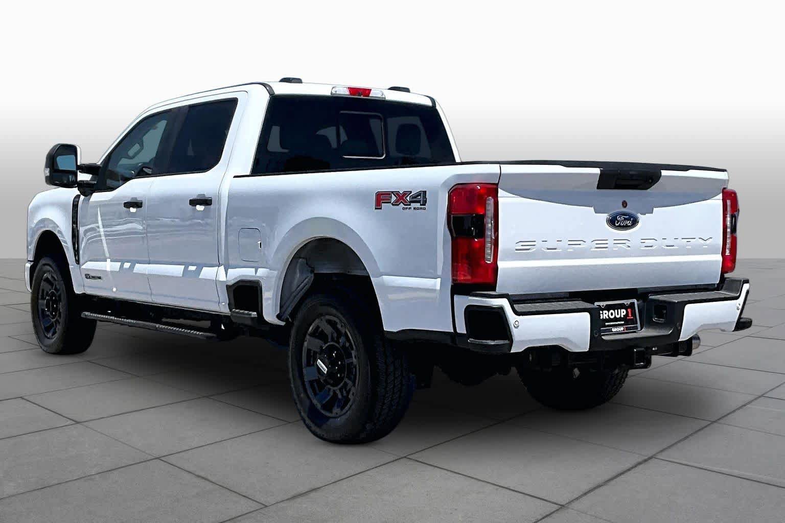 Certified 2025 Ford F250 XL w/ STX Appearance Package AWD/4WD image 11