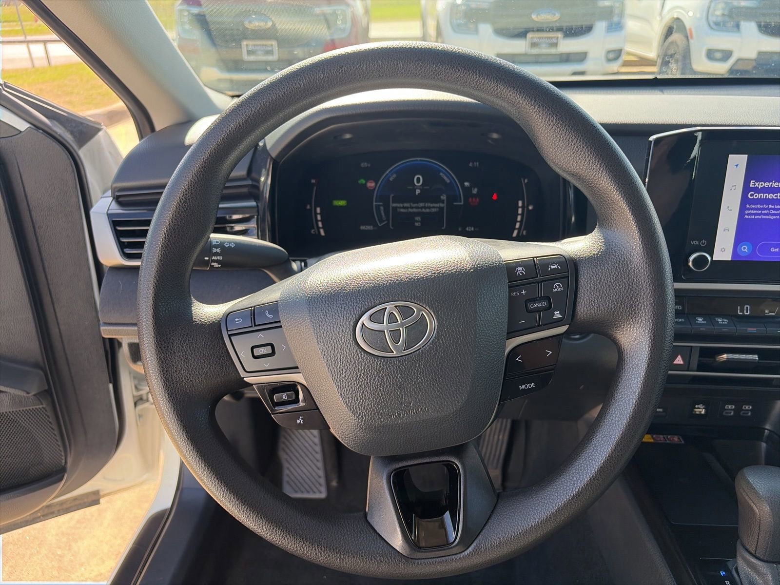 Used 2025 Toyota Camry LE image 17