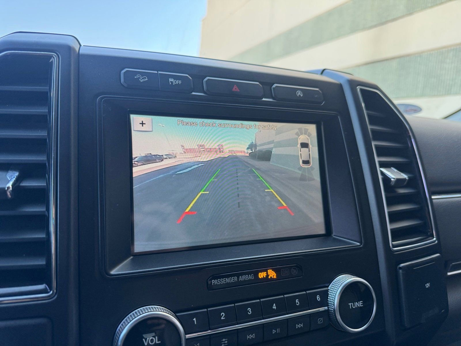 Certified 2018 Ford Expedition Limited image 29