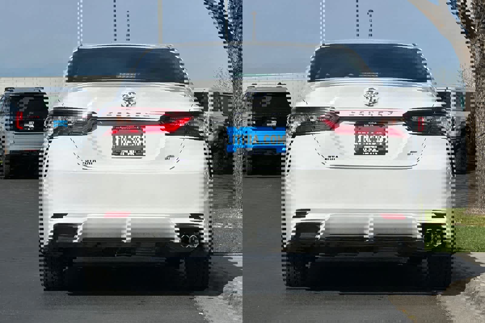 Used 2024 Toyota Camry SE FWD image 4