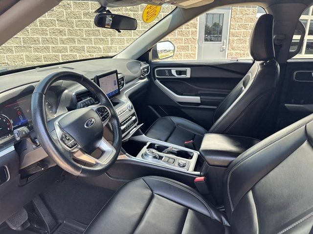 Certified 2024 Ford Explorer XLT w/ Equipment Group 202A AWD/4WD image 18