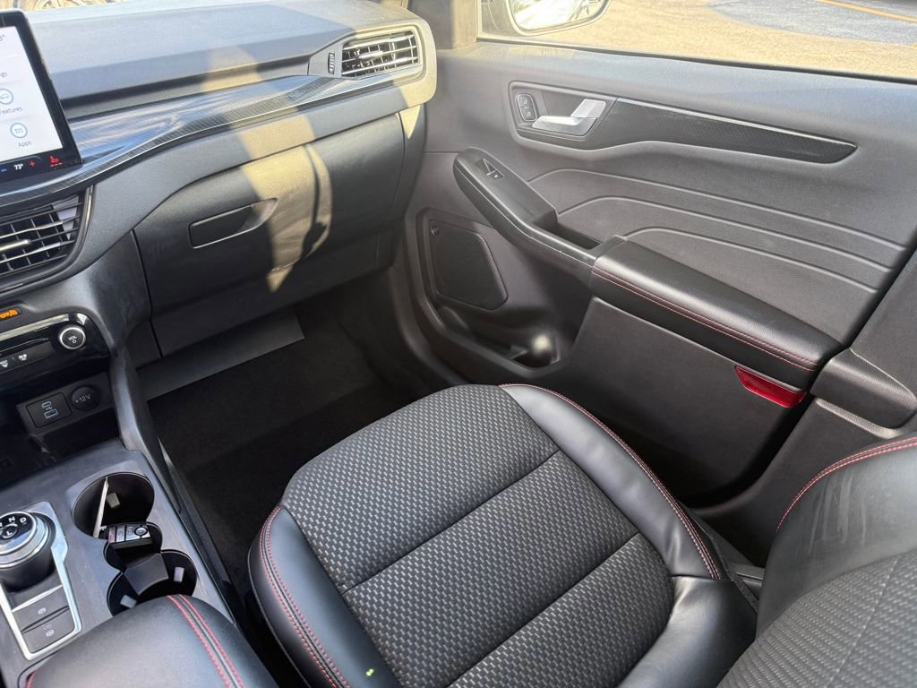 Certified 2023 Ford Escape ST-Line Select w/ Tech Pack #2 image 18