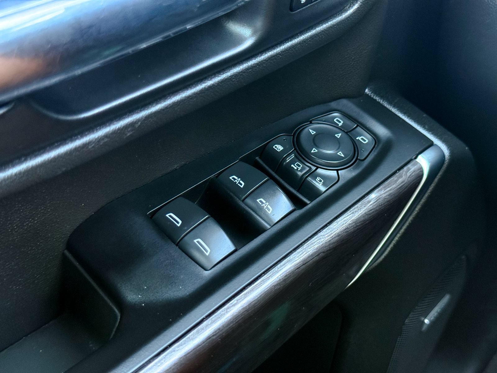Used 2022 Chevrolet Silverado 2500 LTZ w/ LTZ Premium Package AWD/4WD image 30