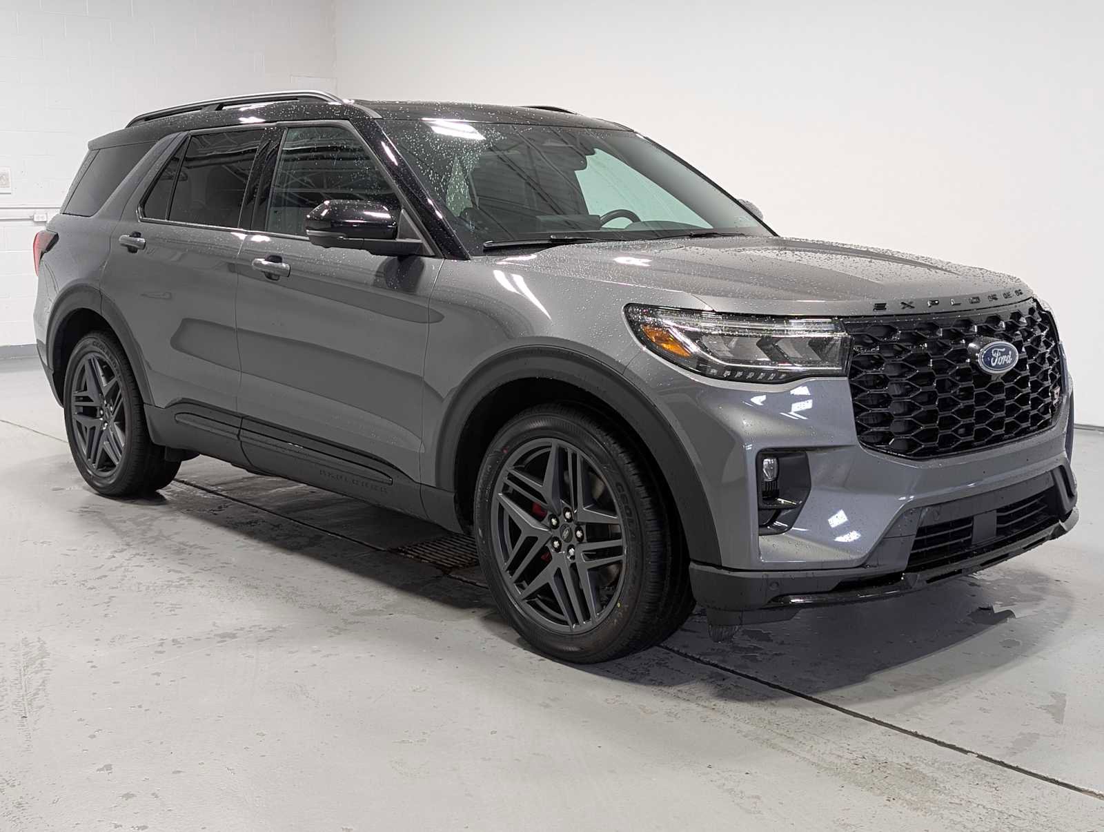 Certified 2025 Ford Explorer ST AWD/4WD image 6