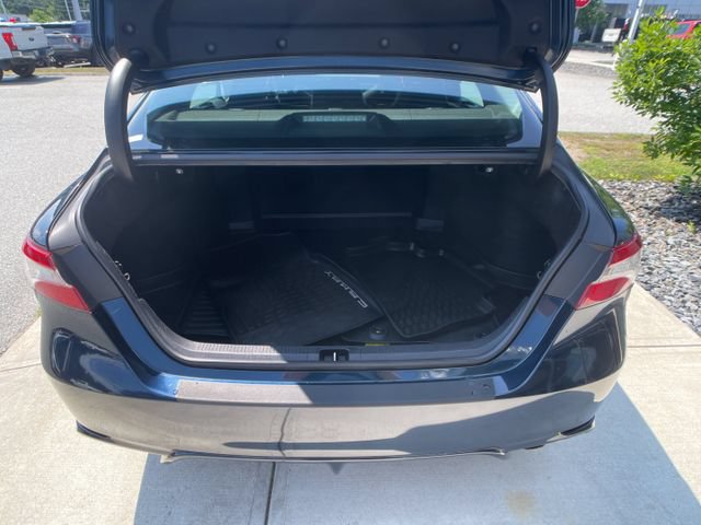 Used 2019 Toyota Camry SE w/ Audio Package FWD image 11