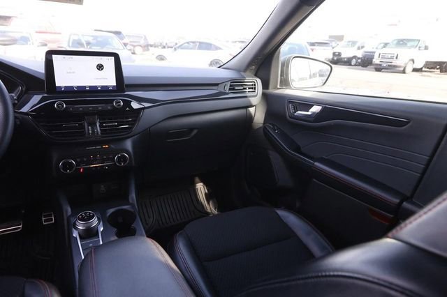 Certified 2024 Ford Escape ST-Line w/ Cold Weather Package image 25