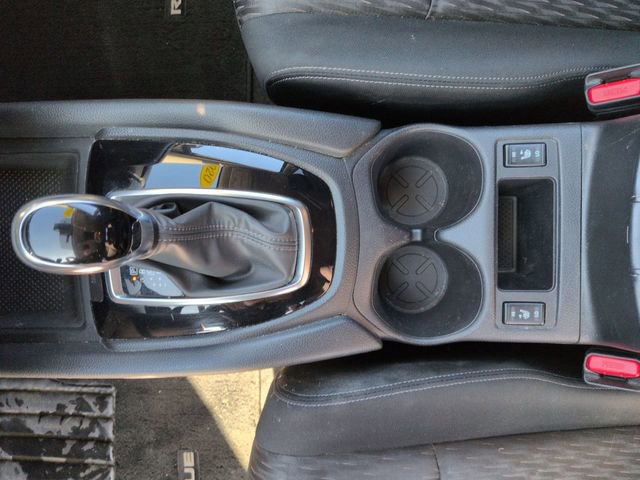 Used 2020 Nissan Rogue SV image 13