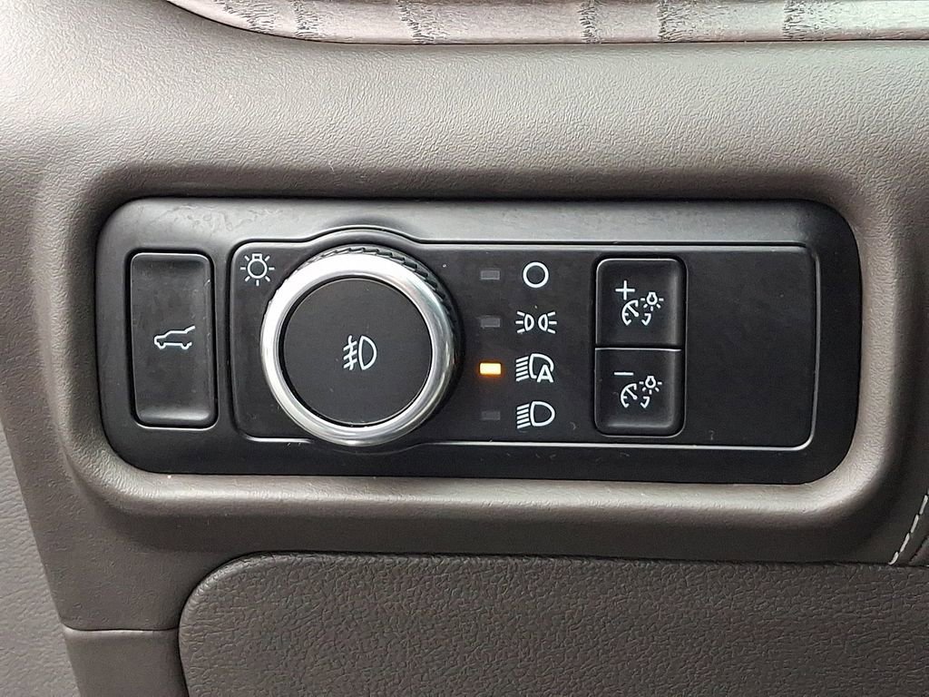 Certified 2023 Ford Explorer Platinum w/ Technology Package image 26