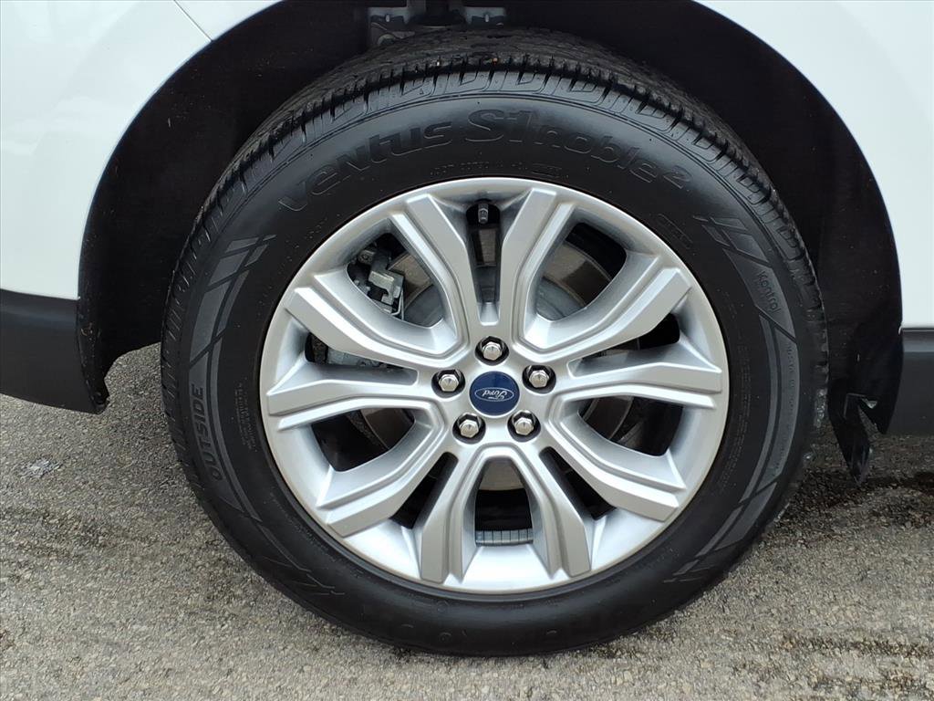 Certified 2022 Ford Edge Titanium image 10