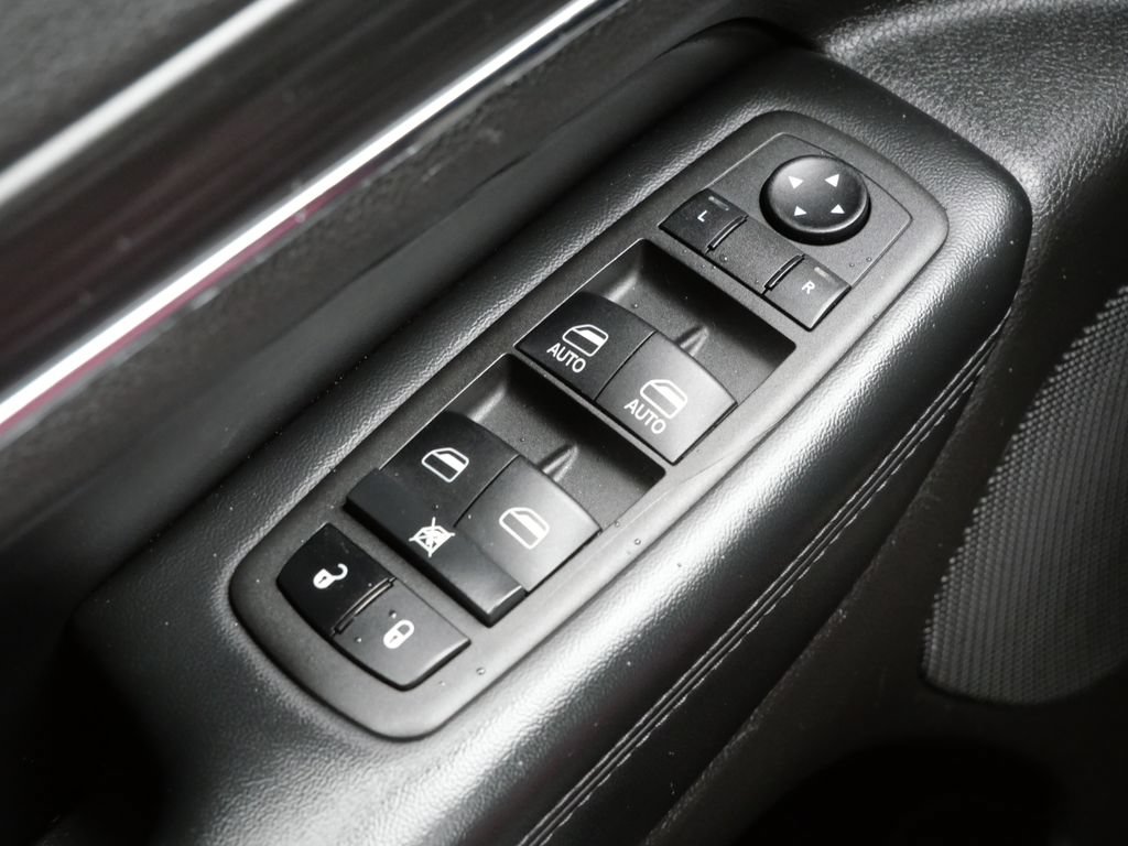 Used 2022 Jeep Grand Cherokee Limited RWD image 23