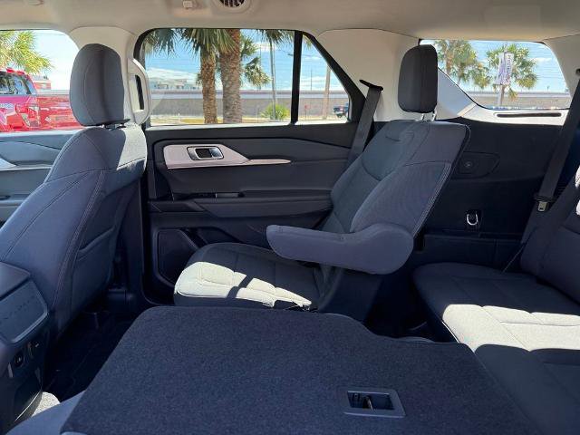 Certified 2025 Ford Explorer Active image 23