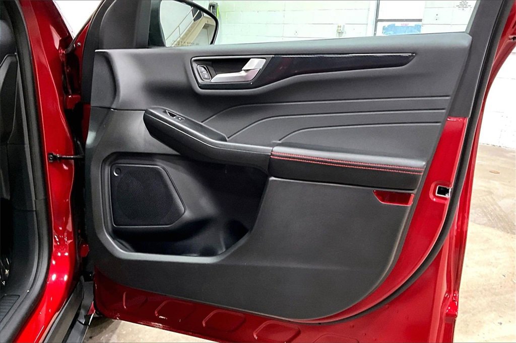 Certified 2023 Ford Escape ST-Line w/ Tech Pack #1 image 23