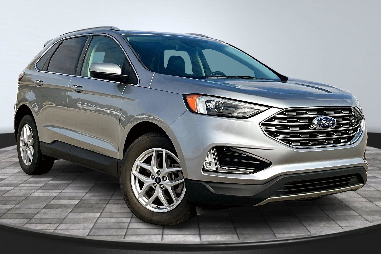 Certified 2022 Ford Edge SEL w/ Convenience Package