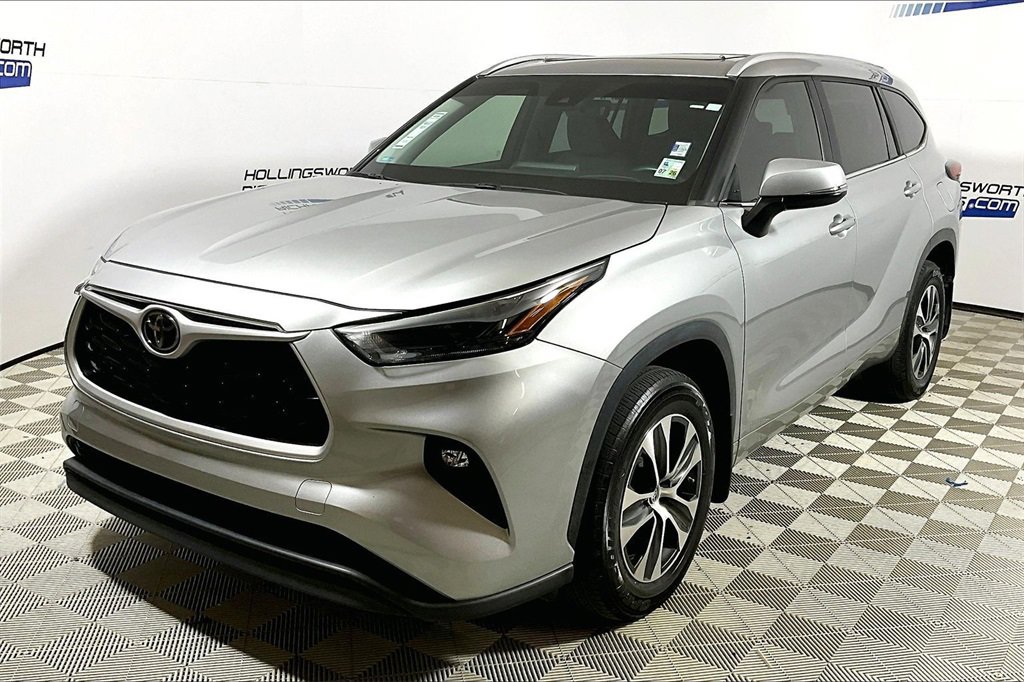 Used 2023 Toyota Highlander XLE