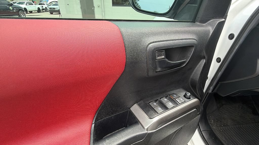 Used 2023 Toyota Tacoma SR5 w/ Technology Package AWD/4WD image 13
