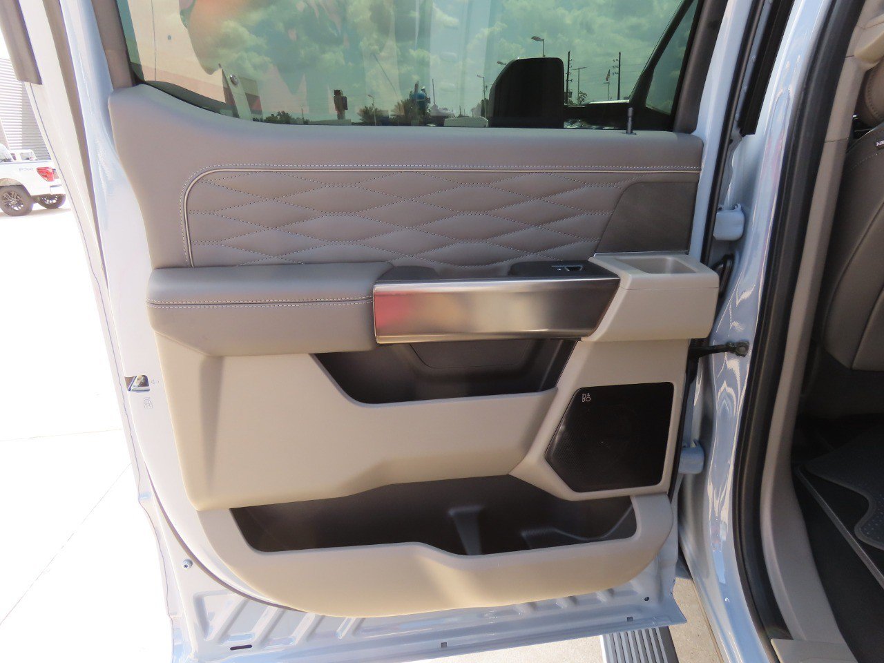 Certified 2026 Ford F450 Platinum w/ Platinum Plus Package AWD/4WD image 19