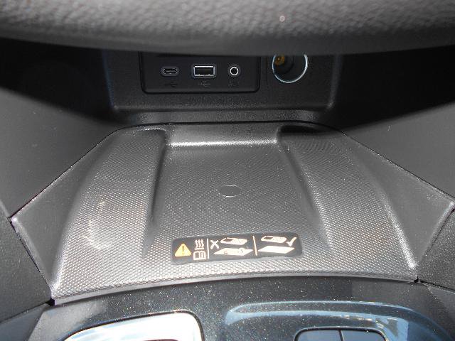 Used 2022 Chevrolet Equinox Premier AWD/4WD image 18