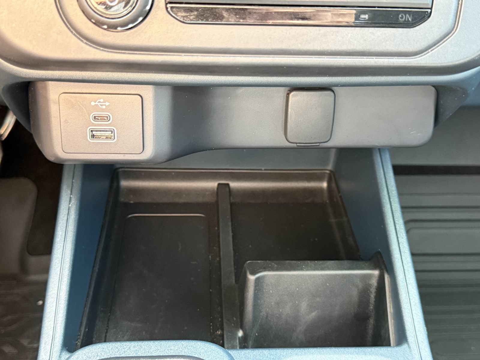 Certified 2025 Ford Maverick XL FWD image 29