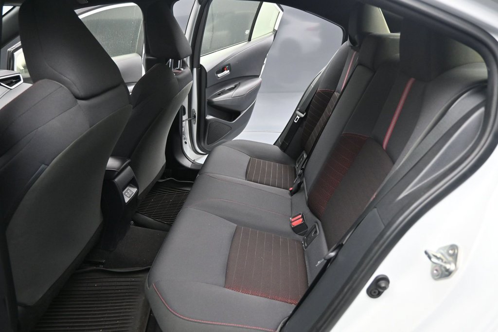 Used 2025 Toyota Corolla SE w/ SE Premium Package FWD image 19
