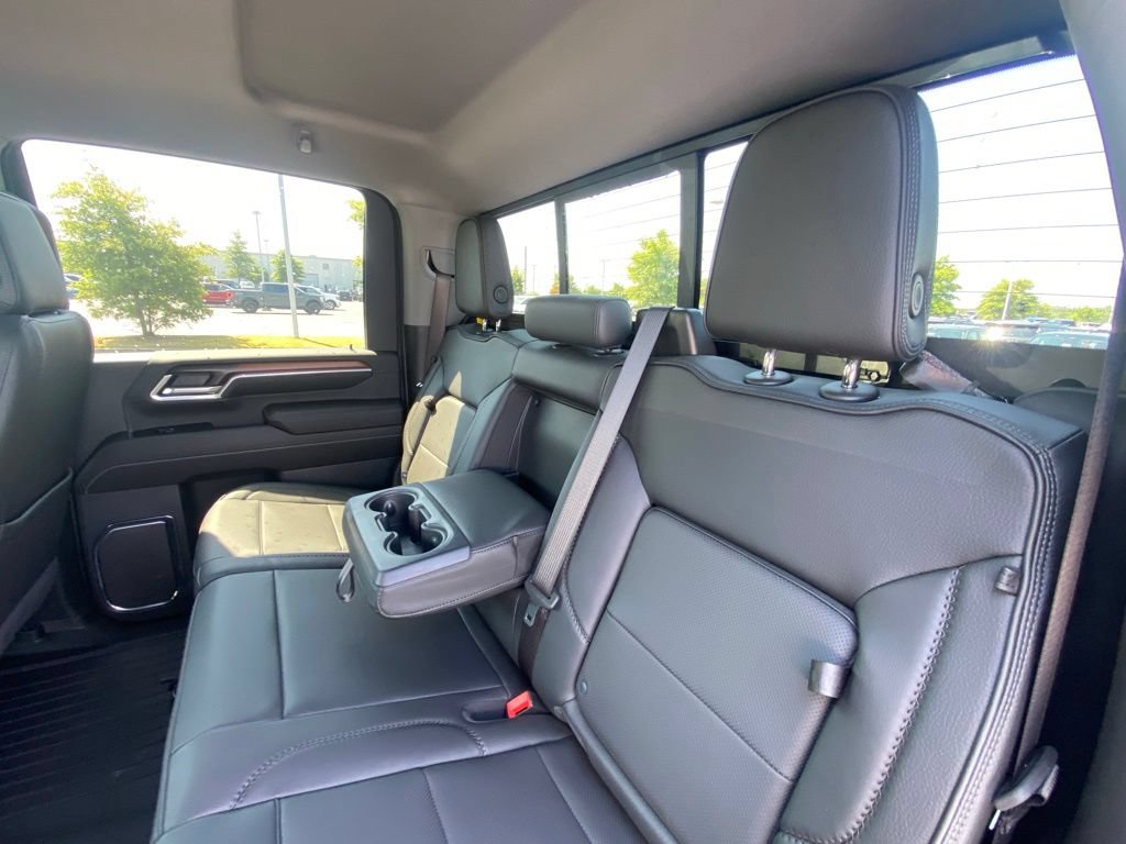 Used 2025 GMC Sierra 2500 Denali w/ Technology Package AWD/4WD image 25