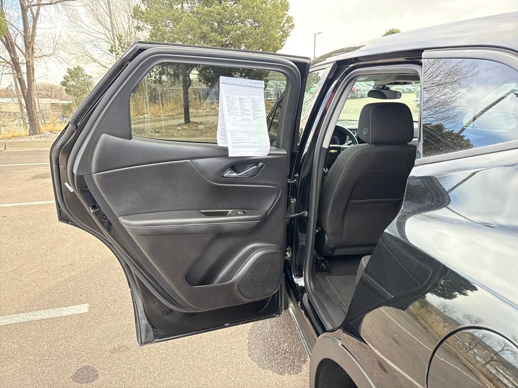 Used 2025 Chevrolet Blazer LT image 17