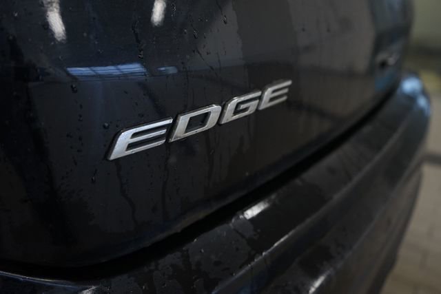 Certified 2020 Ford Edge ST w/ Cold Weather Package AWD/4WD image 13