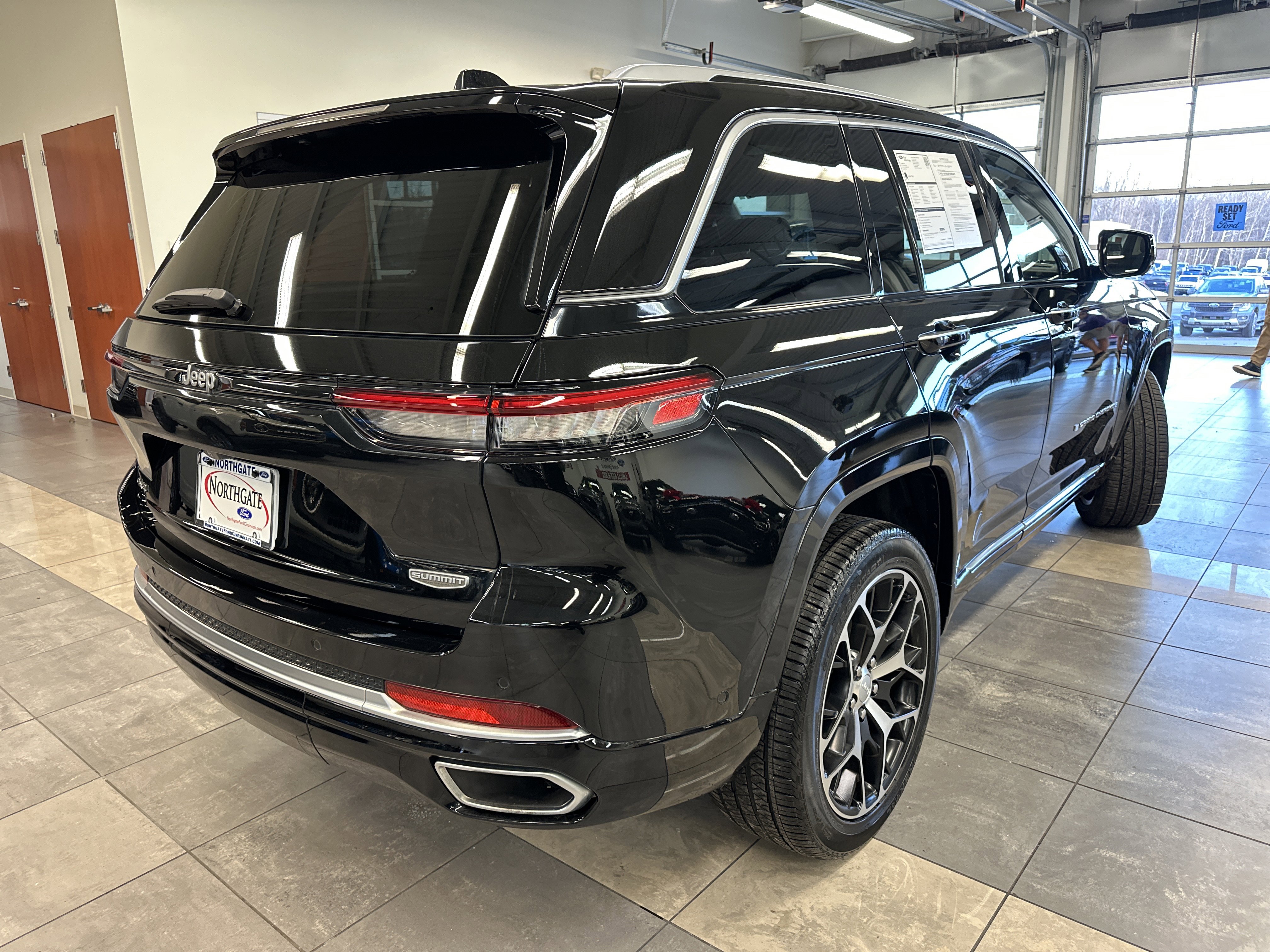 Used 2022 Jeep Grand Cherokee Summit image 13