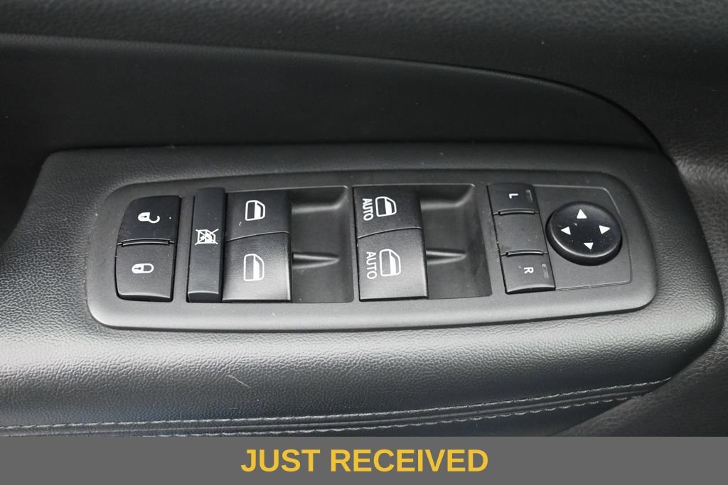 Used 2020 Jeep Grand Cherokee Laredo AWD/4WD image 18