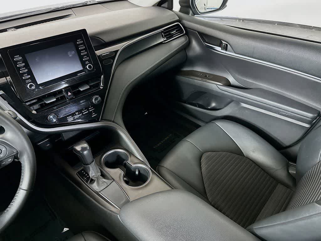 Used 2021 Toyota Camry SE FWD image 11