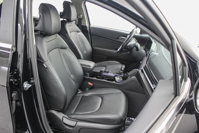 Used 2025 Kia Sportage EX FWD image 23