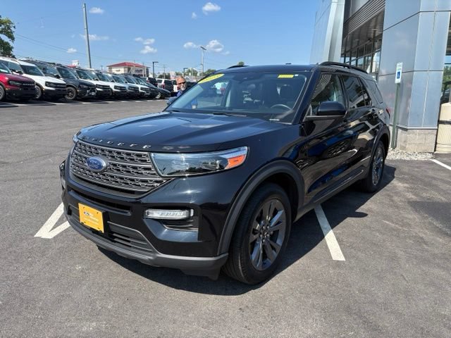 Certified 2023 Ford Explorer XLT w/ Equipment Group 202A AWD/4WD image 7