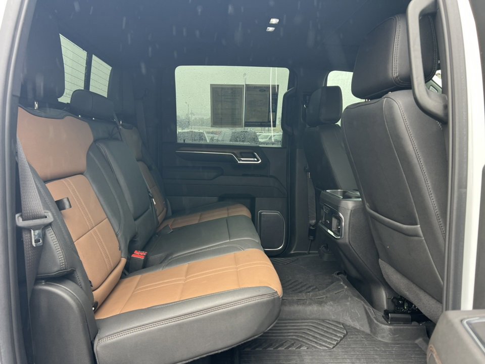 Used 2024 Chevrolet Silverado 3500 High Country w/ High Country Premium Package image 15
