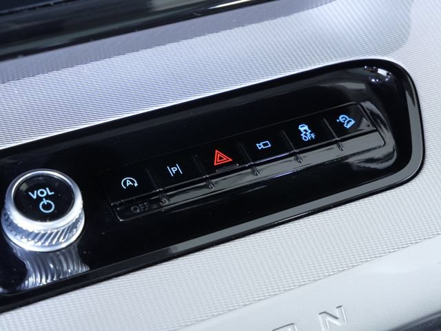 Certified 2025 Ford Expedition Active AWD/4WD image 23
