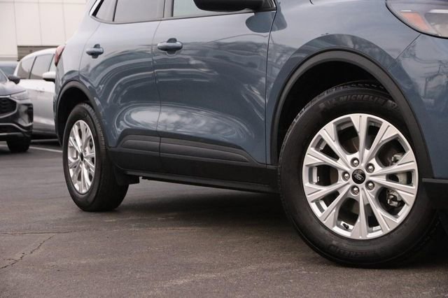 Certified 2024 Ford Escape Active w/ Cold Weather Package image 3