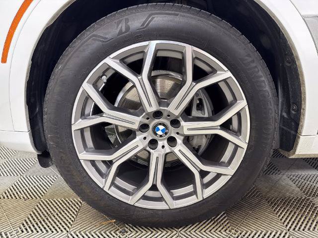 Used 2019 BMW X7 xDrive40i w/ Premium Package AWD/4WD image 11
