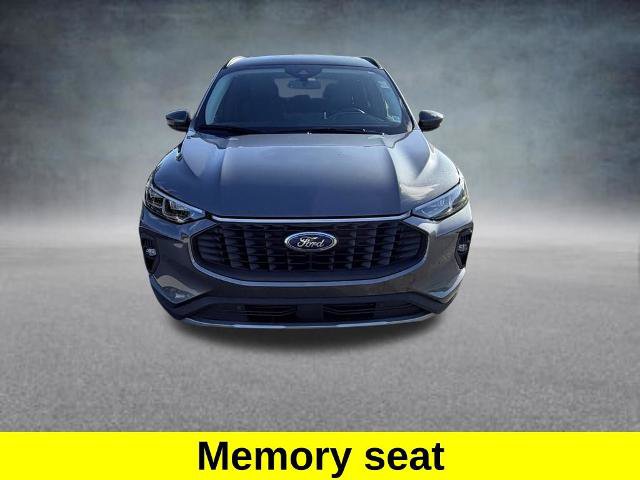 Certified 2025 Ford Escape Platinum AWD/4WD image 8