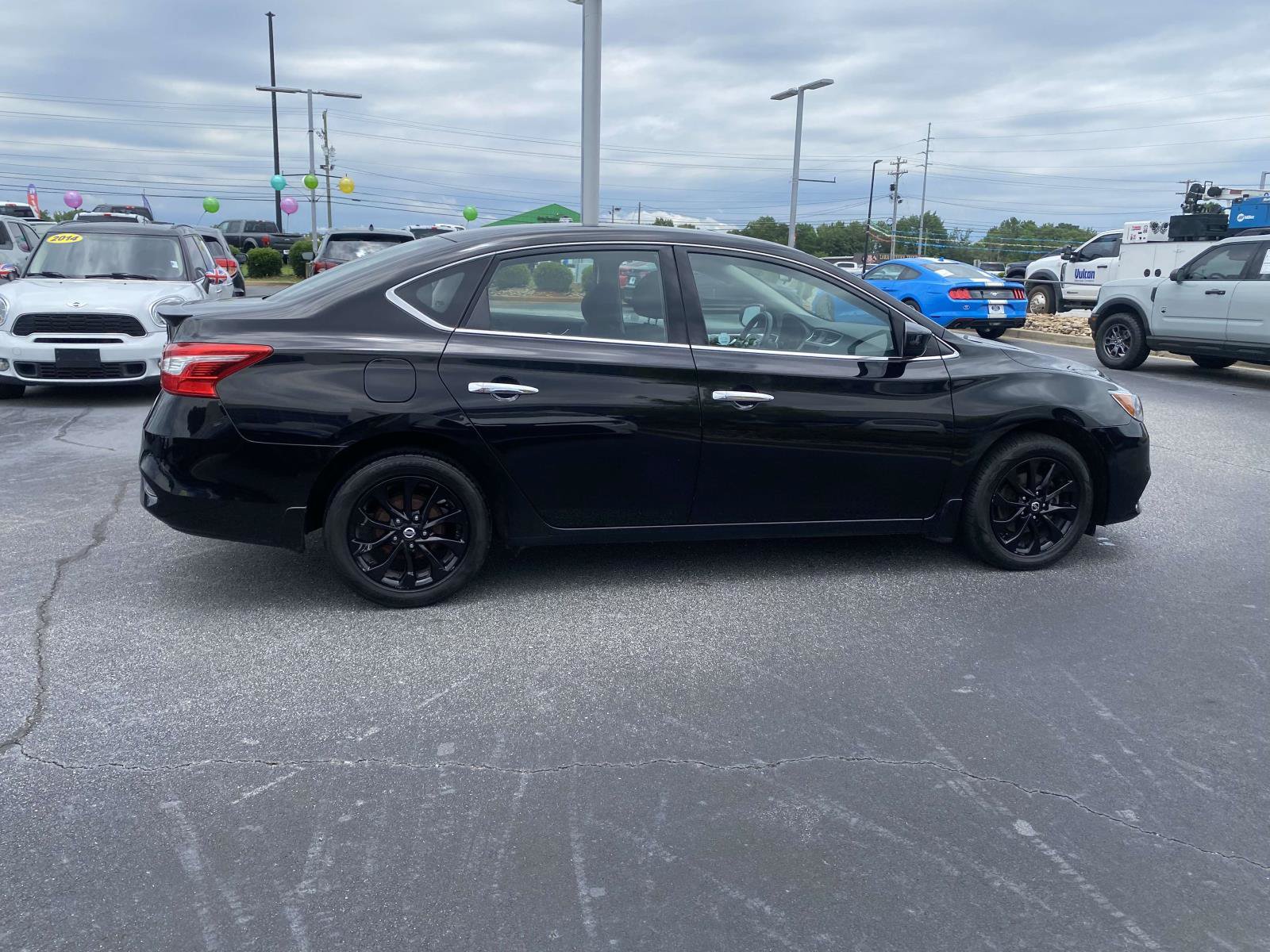 Used 2018 Nissan Sentra S w/ S Midnight Style Package FWD image 8