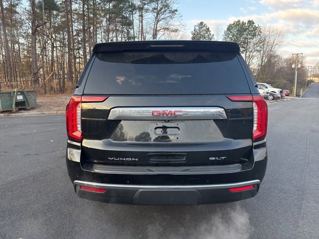 Used 2024 GMC Yukon SLT w/ SLT Luxury Package image 4