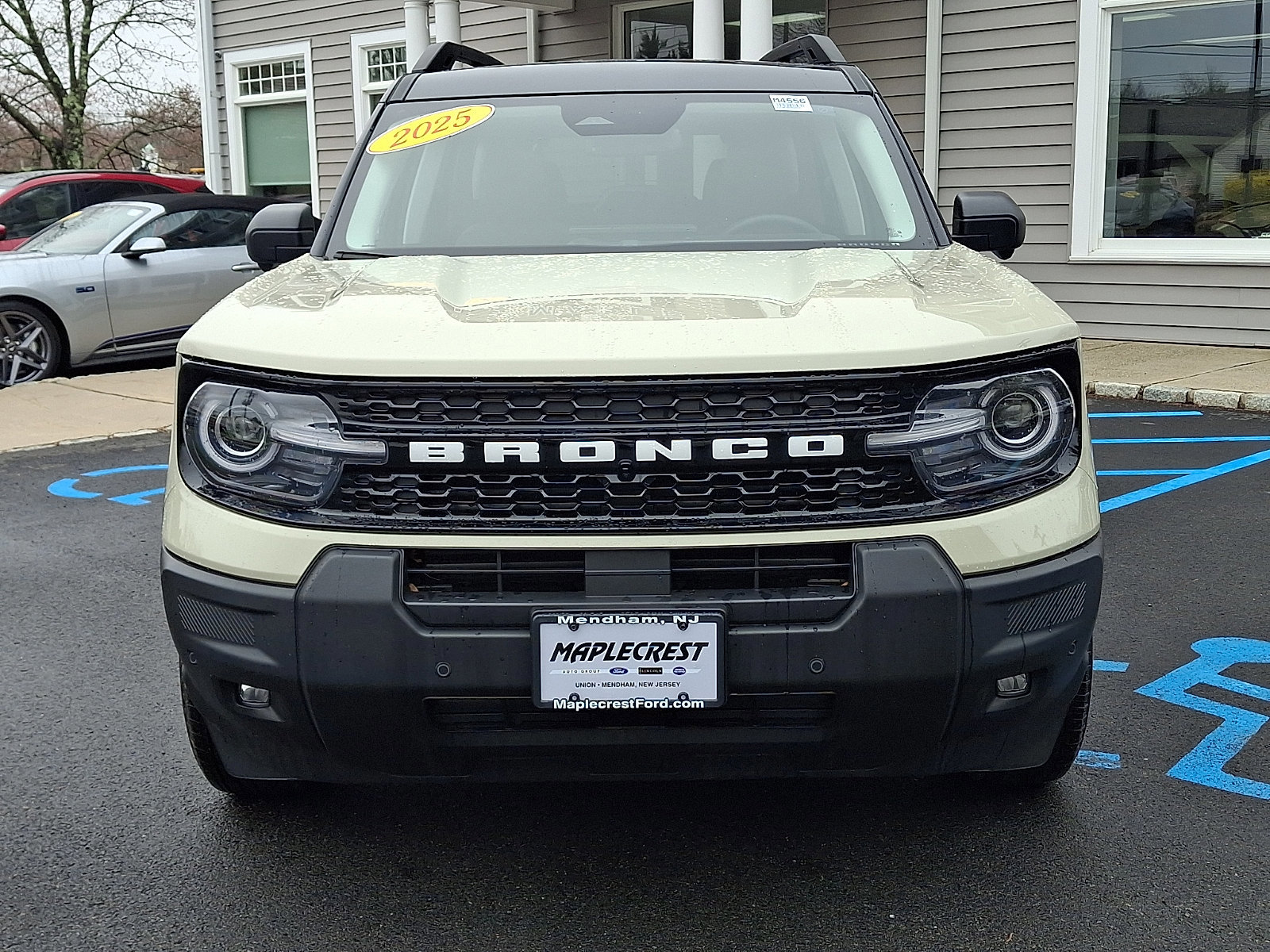 Certified 2025 Ford Bronco Sport Outer Banks w/ Outer Banks Tech Package+ AWD/4WD image 7