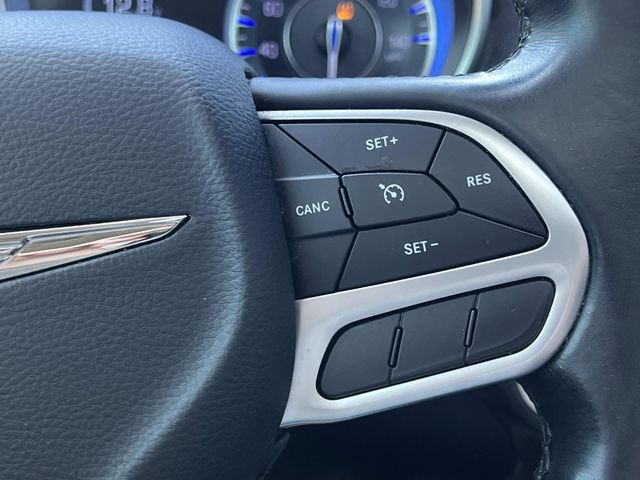 Used 2017 Chrysler 300 Limited w/ Value Package AWD/4WD image 26