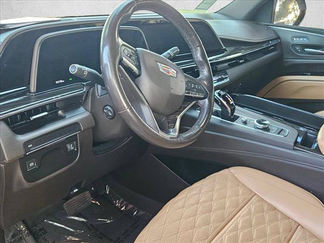 Used 2022 Cadillac Escalade Premium Luxury RWD image 10