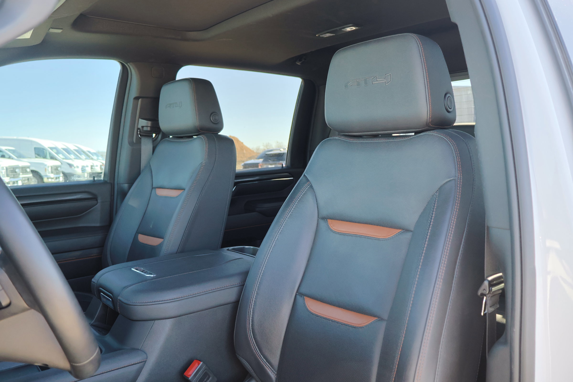 Used 2024 GMC Sierra 2500 AT4 w/ AT4 Premium Plus Package image 16