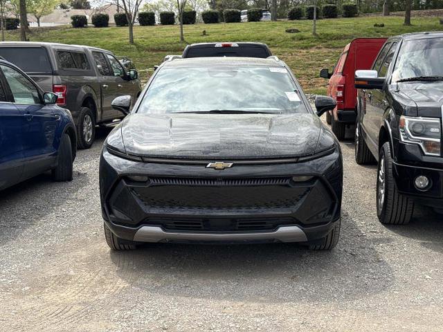 Used 2025 Chevrolet Equinox EV LT image 2