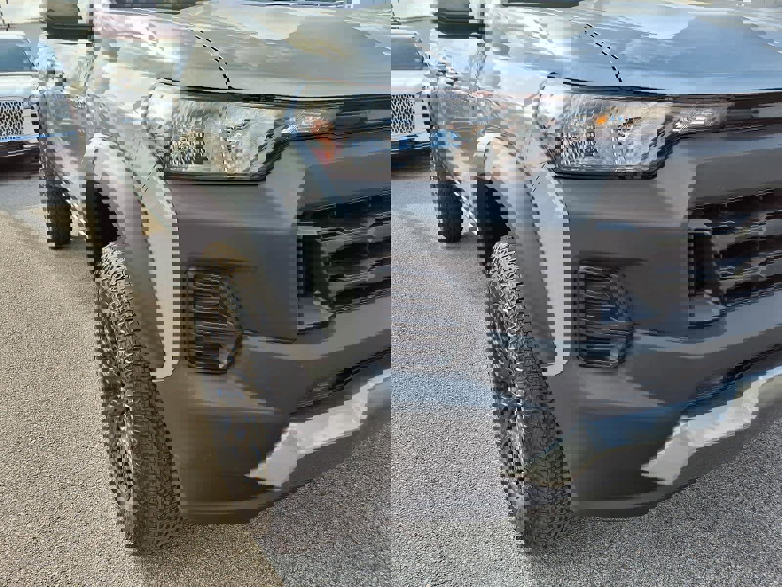 Used 2025 Chevrolet Colorado Trail Boss image 23