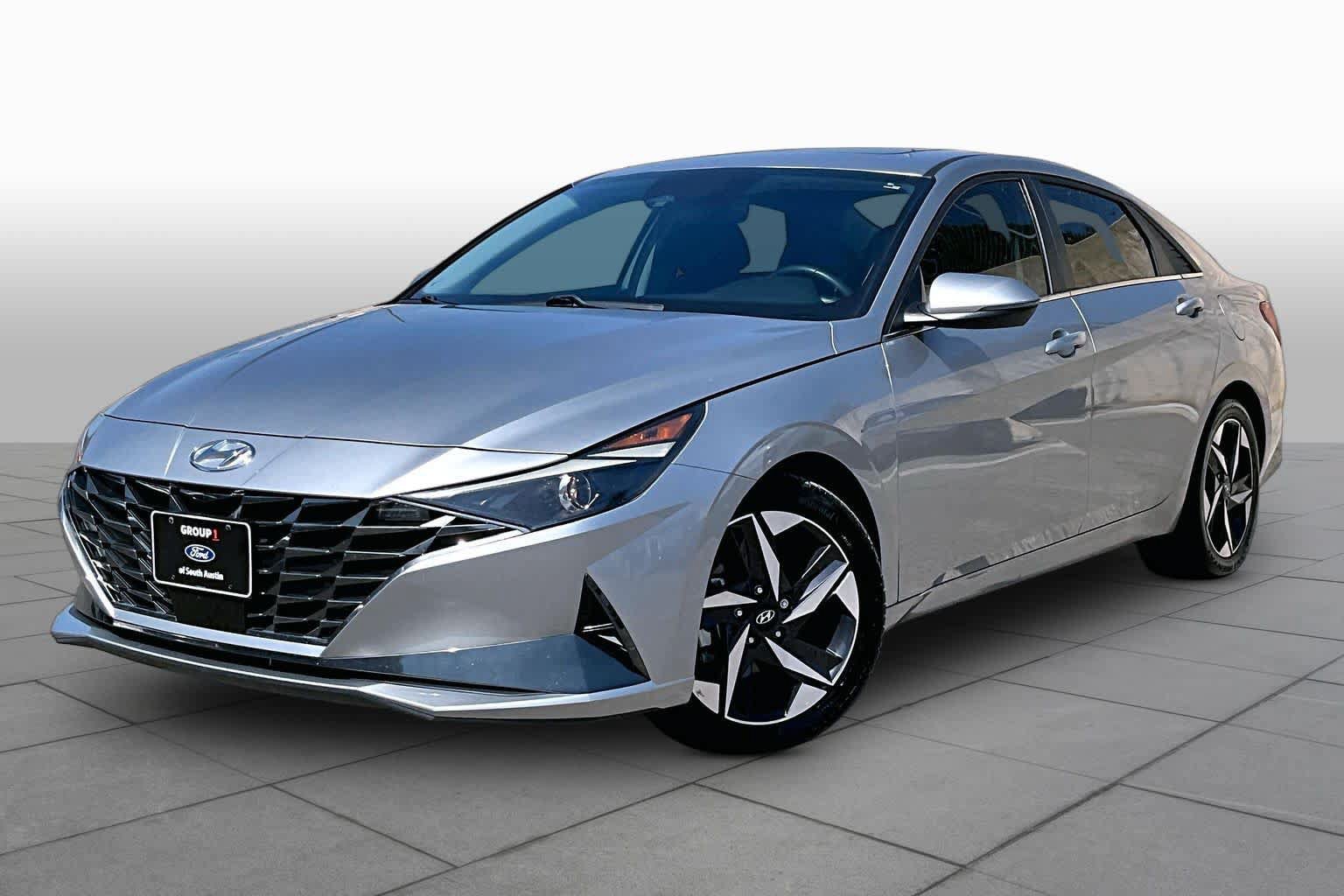Used 2022 Hyundai Elantra SEL w/ Convenience + Premium Package FWD image 35