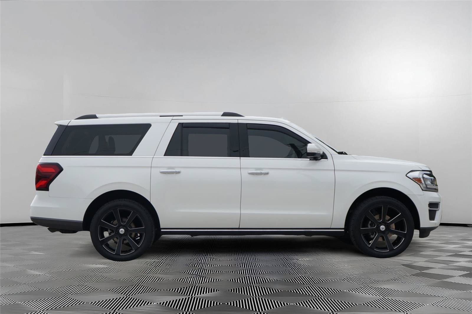 Certified 2024 Ford Expedition Max Limited AWD/4WD image 4