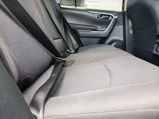 Used 2023 Toyota RAV4 LE AWD/4WD image 29